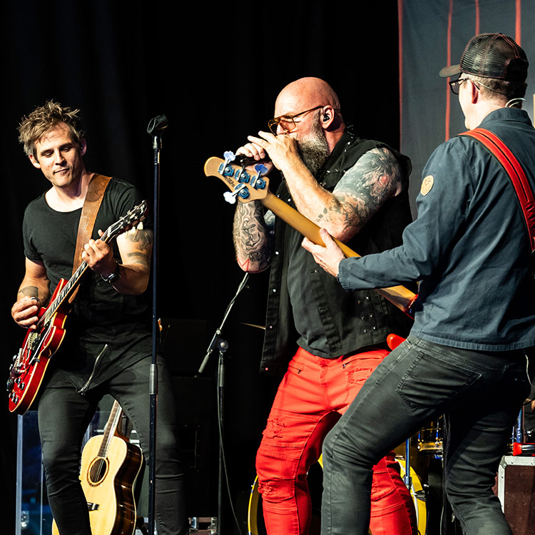 Mad & Musik - Den Røde Tråd (13/03-26)