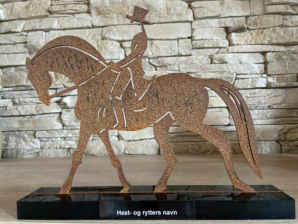 Hest & rytter skulptur